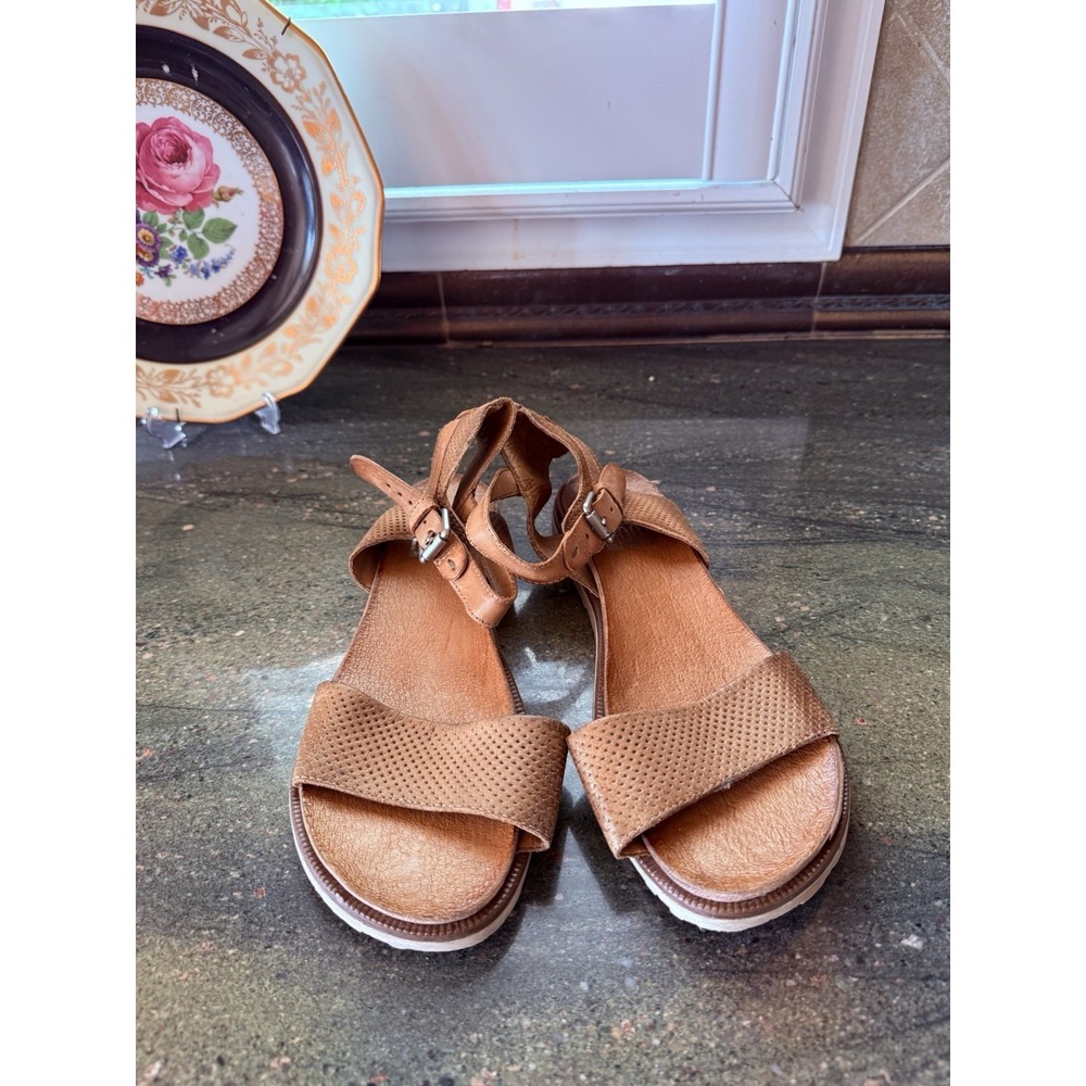 Miz Mooz Women's Sandals US 8.5 Wheat Perforated Leather Ankle Strap Open-Toe